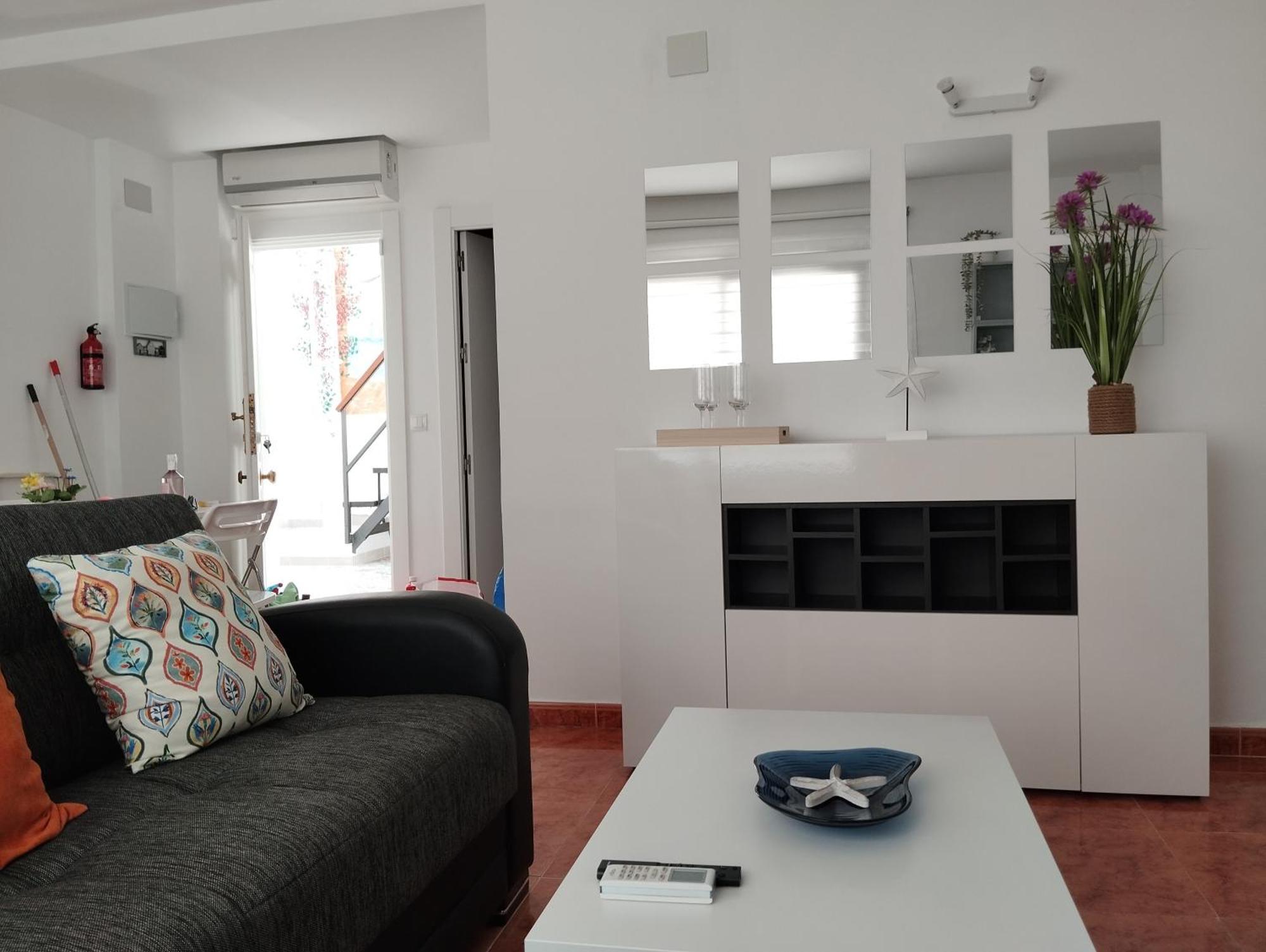Appartement Lidia Planta 1, La Carihuela 1ª Linea Playa, Vistas Mar, 1 Dormitorio, 52 M2, 1-3 Huesped, Amplio Balcon, Wifi Torremolinos