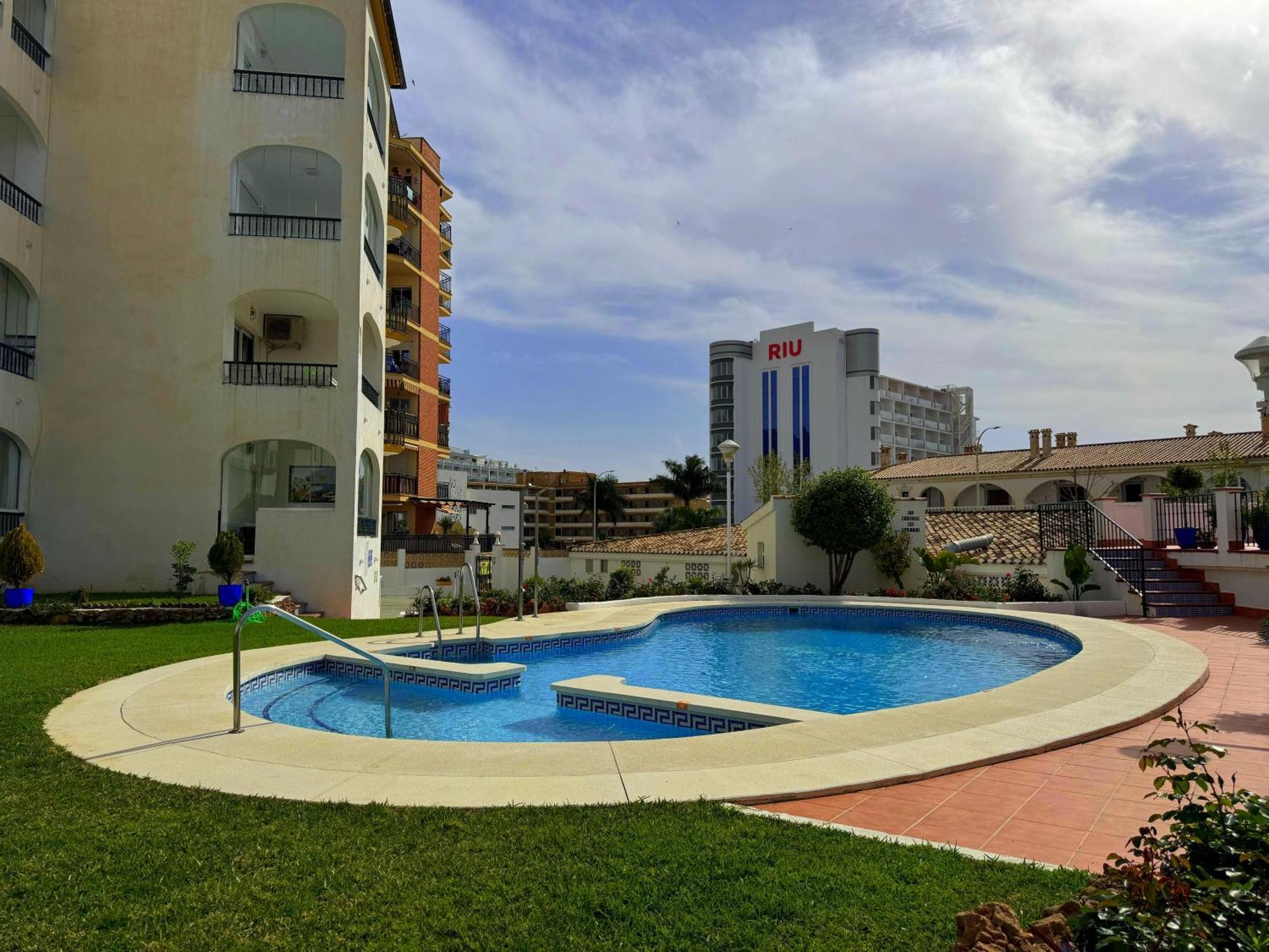 Terraza Y Vistas En Carihuela Erisa 2 A 100 Metros De La Playa Apartment *