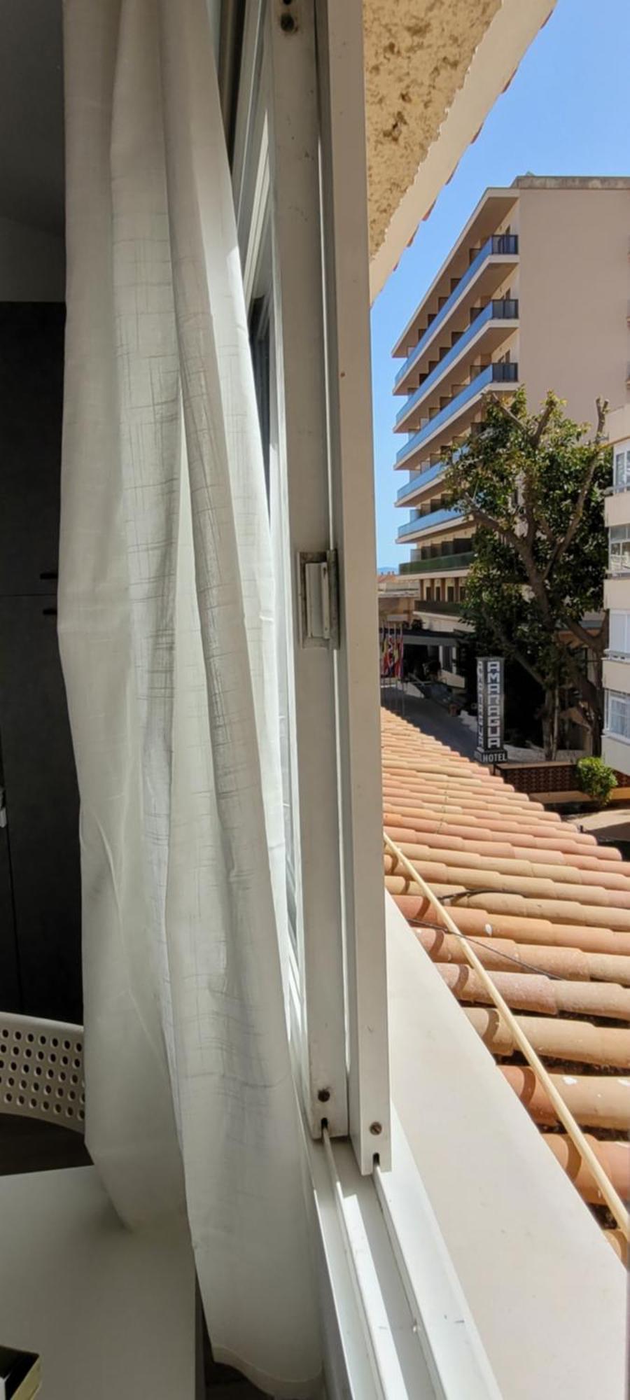 Apartment Estudio En Torremolinos - La Carihuela - Wifi 365 Mbps - Fire Stick Amazon - Playa A 50 Metros Torremolinos