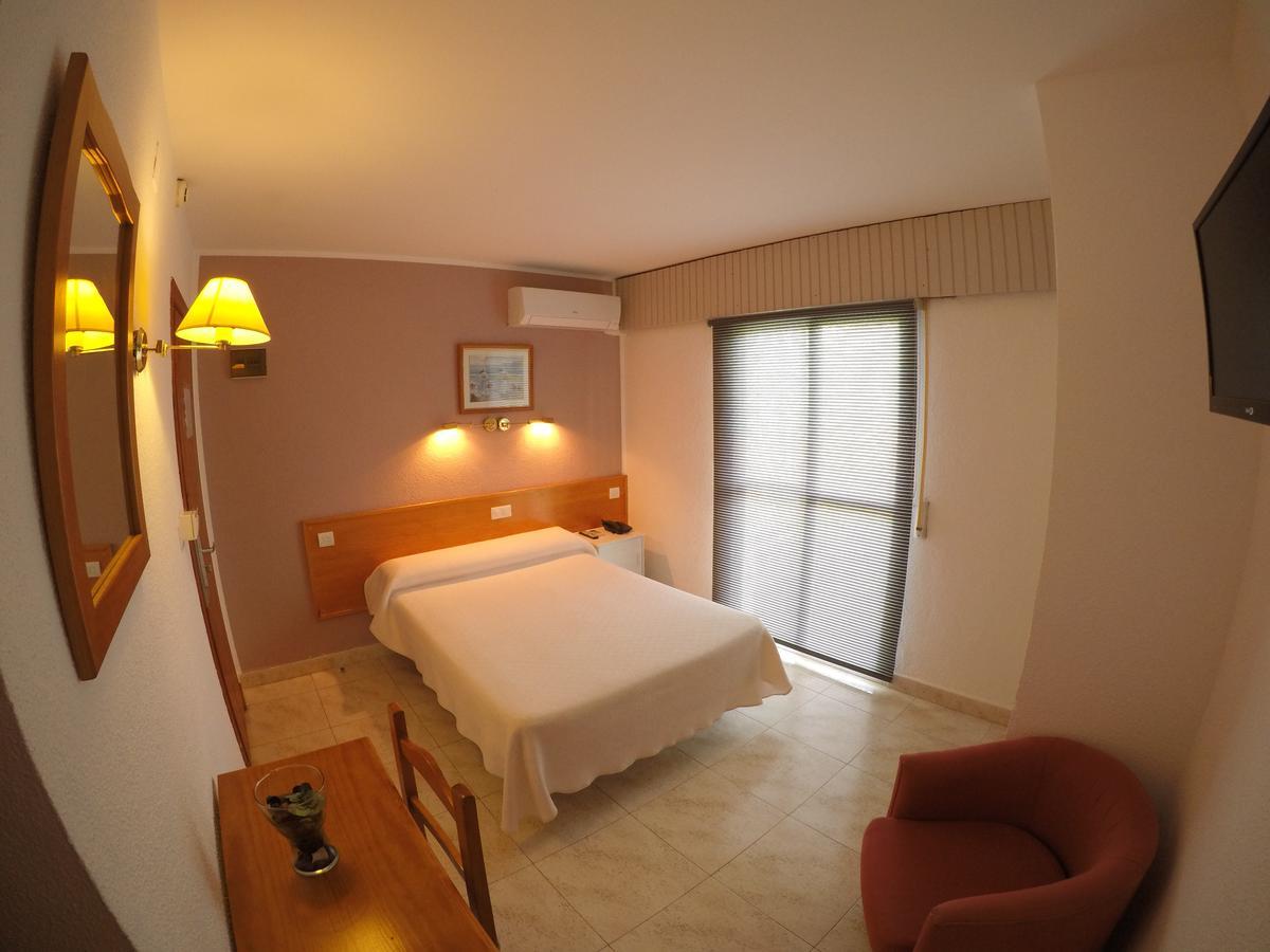 Hotel Complejo Rosales 2*