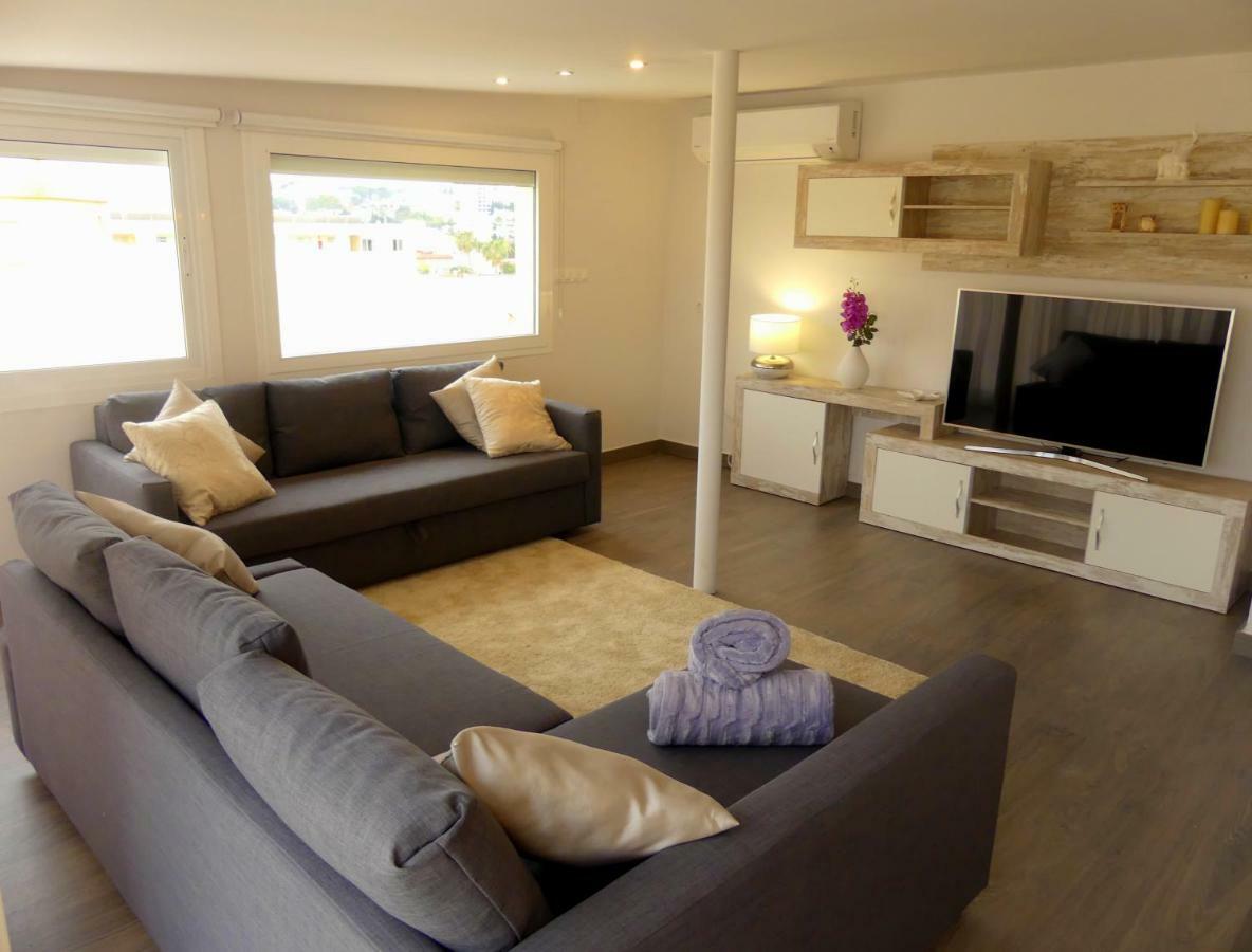 Apartment Duplex La Carihuela 1ª Linea De Playa Costa Del Sol