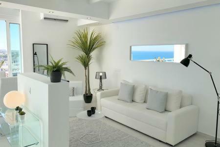 Loft Del Mar - Charming Luxury At La Roca Apartment Torremolinos