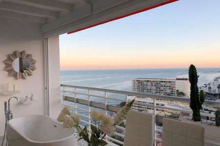 Loft Del Mar - Charming Luxury At La Roca Apartment