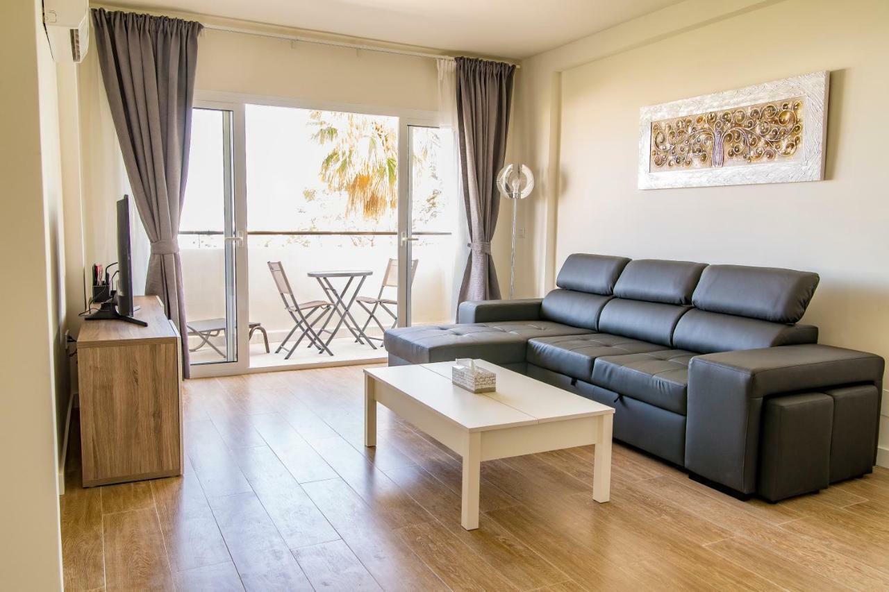 Apartamento New Near The & Train Station In Club Playa Flores *