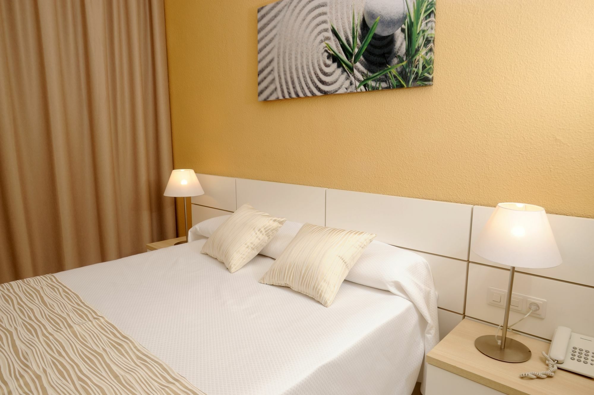 Hotel Complejo Rosales 2*