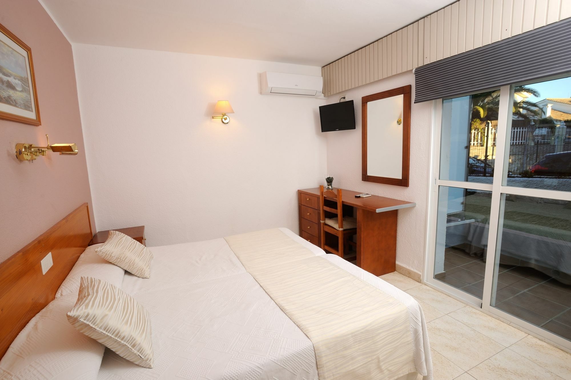 Hotel Complejo Rosales