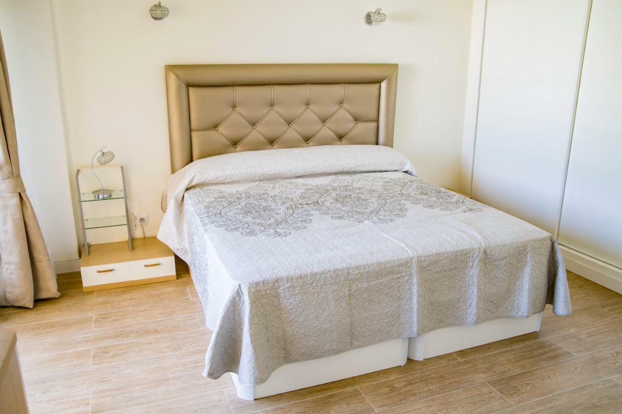 Apartamento New Near The & Train Station In Club Playa Flores