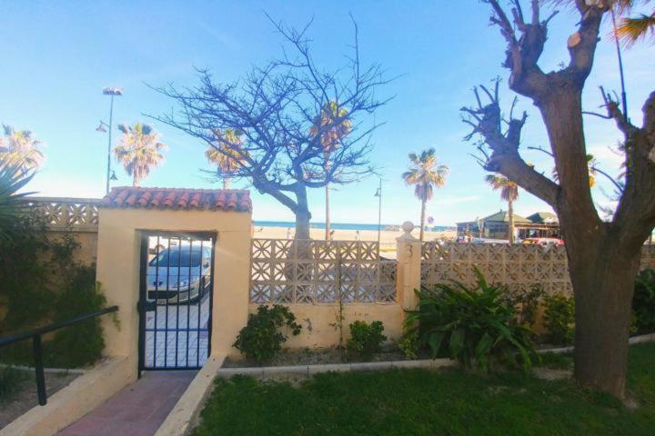 Apartment En Primera Linea De Playa, Playamar Torremolinos