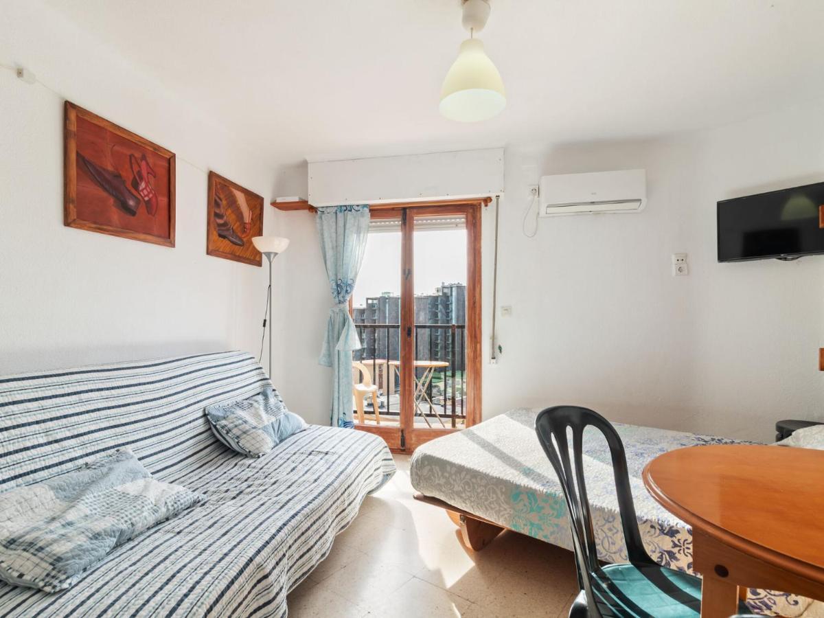 With A Garden And Balcony For Weekend Getaway *